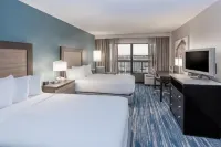 DoubleTree by Hilton Hotel New Bern  Riverfront - 4-Star