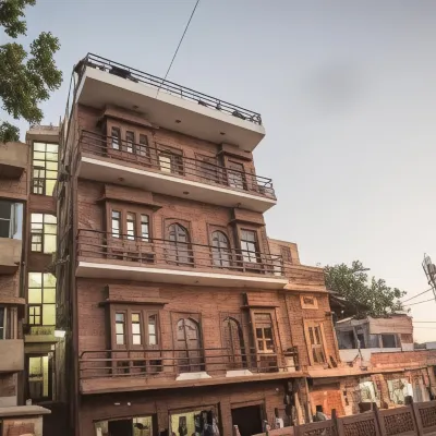 Jee Ri Haveli Hotels near Ghanta Ghar Clock Tower