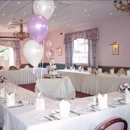Oliver Cromwell Hotel