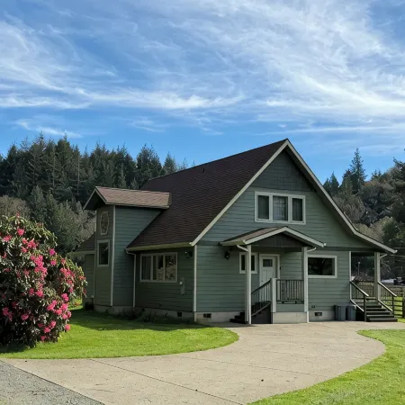 Enchanting Rural Home Short Drive to Bandon Beaches, Recreational Areas, Golf