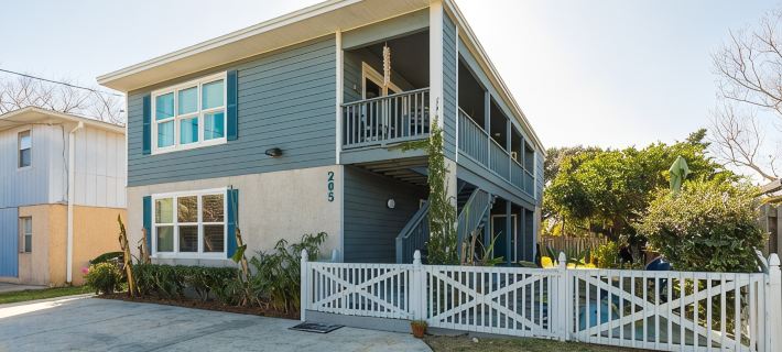 Beachy Getaway–Cozy, Clean & Equipped w/ All Essentials! Relax, Enjoy & Refresh! Hotels in St. Augustine Beach