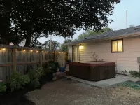 Super clean Home, Hot Tub & Walk to Downtown Low FEES A+ Reviews - Boutique