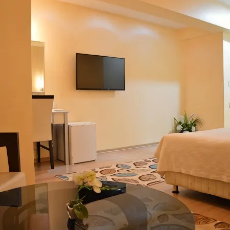 Remay Hotel