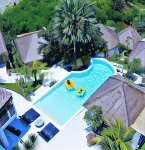 Mohini Komodo Resort - مسبح