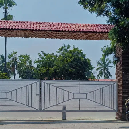 T R Farm  Resorts