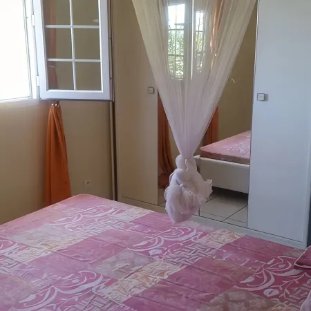Charming, Quiet F3 in Petite Anse - Beach 300 m Away
