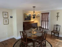 Walk to Everything House - 4-Star