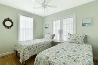 Remodeled historic downtown Punta Gorda, FL charming cottage - 4-Star