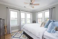Historic Home in the Heart of the City on Street Car Line. - Homestays