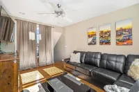 Charming Baltimore Townhome w/ Scenic Views - Holiday bungalows