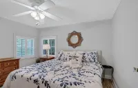Key Lime Cottage - Updated - 1 Minute Walk to Beach & Pier - con encanto