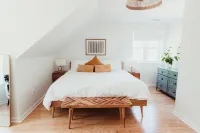 Beach House w/Yard, Beach Passes, Firepit, King Beds Near Boardwalk, Restaurants