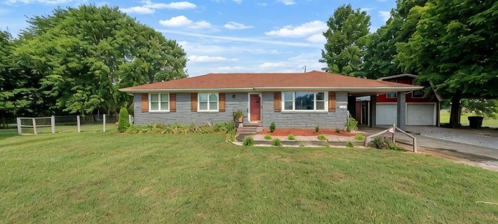 Charming 3-bedroom house "Cavern" with tons of amenities in Cave City. Hotels in Barren County
