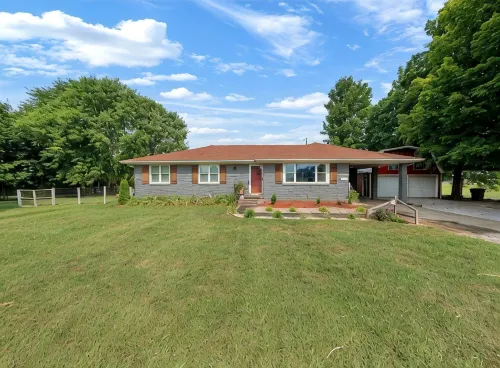 Charming 3-bedroom house "Cavern" with tons of amenities in Cave City. - Wi-Fi