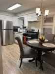 Experience Forest Park living near Top Places like downtown Chicago - Homestays
