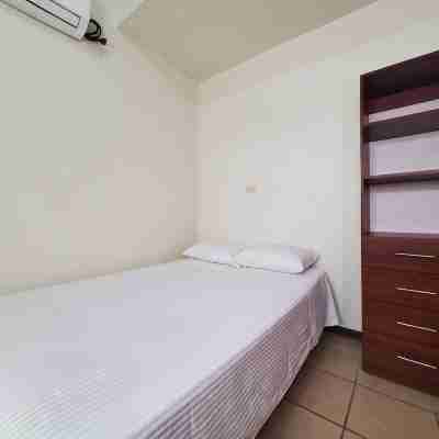 Executive Room - 10 Min from US Consulate - Flexible Check-IN Rooms