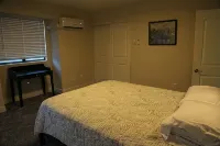 Swan Creek Haven - pickleball court!  2mi from Marina!  7 bed 4 bath sleep 32 - 3-Star