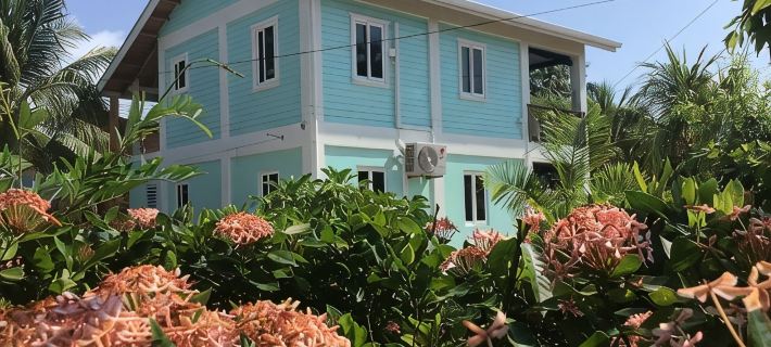 Affordable luxury at the best village location! Gold Standard! Hotels in Placencia