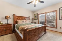 Pool&SplashPad Hot Tub PoolTable, Foosball, Lake, Shows, Golf, Shop, FUN