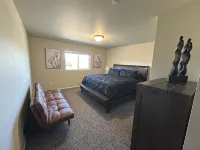 Classy and Cozy Brand New Townhouse!