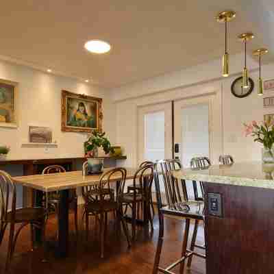 Home Close to Beach and Downtown. Licensed short term rental. Others