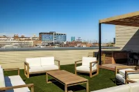 Cultural District Loft, Rooftop Terrace + Games -  Apartamentos vacacionales