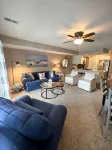 NEW LISTING *Lakefront* Sleeps 6* Pool* - Wifi