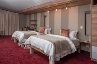 Loch Logan Hotel - Bintang 3