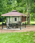 "The Hideaway 2" Charming 2-bedroom house in delightful Farmington with WiFi, AC - Homestays