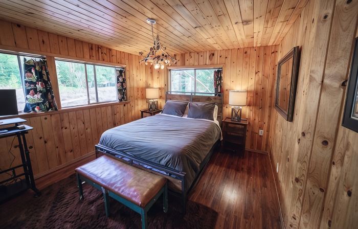 Riverside Mid-Century Cabin with Mountain Views