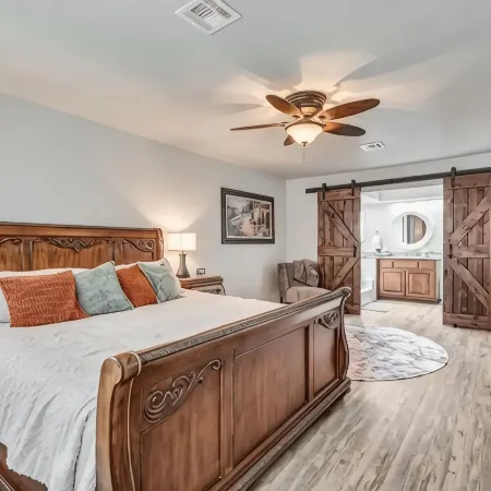 Charming 3-bedroom house in Shawnee with AC and WiFi