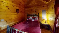 Evening Star Cabins, Secluded and peaceful in charming Hocking Hills - 3-Star