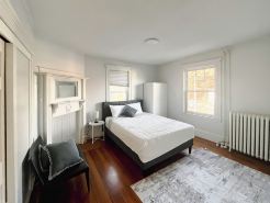 Renovated 3-bedroom apartment in Dedham - Legacy Mall