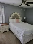 One level home close to interstate and 25 minutes to Nashville. - Holiday bungalows