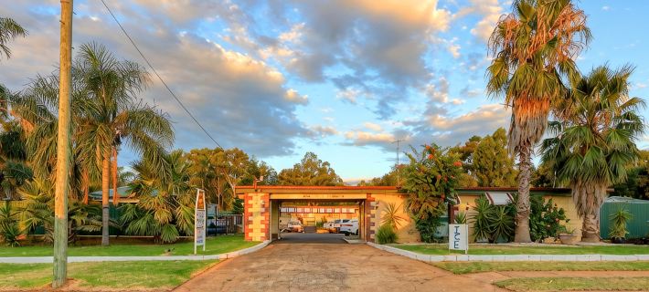 Golden Peak Motel PeakHill Hotels in Parkes