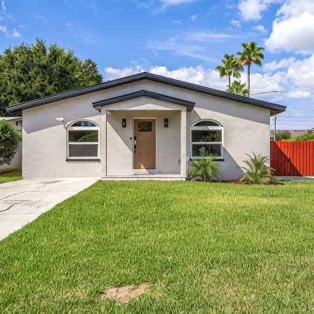 5Br Spring Break - Saltwater Pool & Patio! Near Beaches & Downtown St. Pete