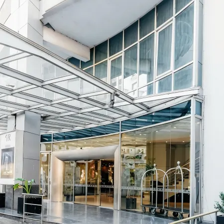 Plaza Real Suites Hotel