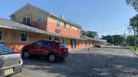 Scottish Inns Wrightstown - Motels