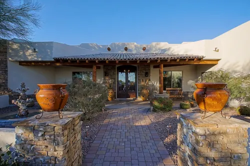 Custom home with heated spa and pool, 1 acre, No HOA, bring Rvs - Wifi