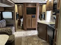 Experience Glamping in style. Private Hot tub spa! Private lake -Pet Friendly - 4-Star