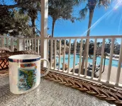Poolside retreat 1BR/1BA condo - 4-stjärniga