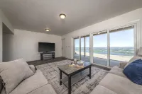 Breathtaking Lakeview Home in Diamond Bluff - 4-Star