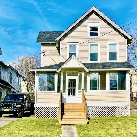 Newly Renovated Village Home circa. 1874 Near HITS & Hunter