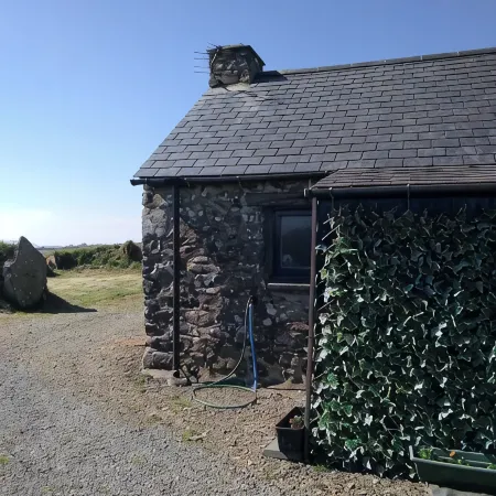 Birch cottage, Treleidir Holiday Cottage, near coastpath and beaches