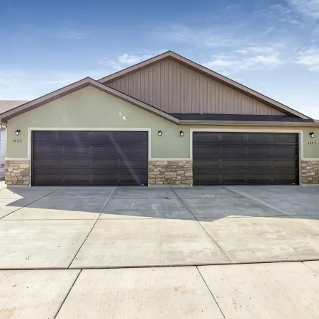 New construction duplex, clean & comfortable 1075