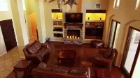 Albuquerque Home w/ Heated Pool & Hot Tub Near Balloon Fiesta - 5 estrellas