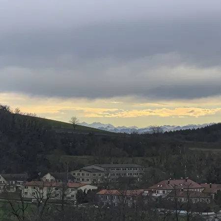 Stilvolle und Moderne Ferienwohnung in Stockach am Bodensee mit Eigenem Balkon