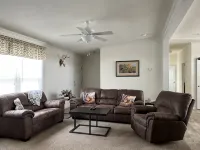 Lunker House By the Bay- Rural, Contemporary and Spacious-Moments from Downtown - Wifi