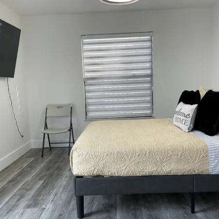 Beautiful & Cozy Guest Suite