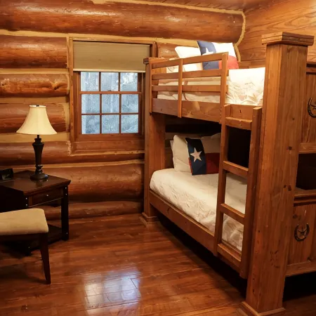 Log Cabin With Trails/Pool/Game Room/Acreage/ Near Houston